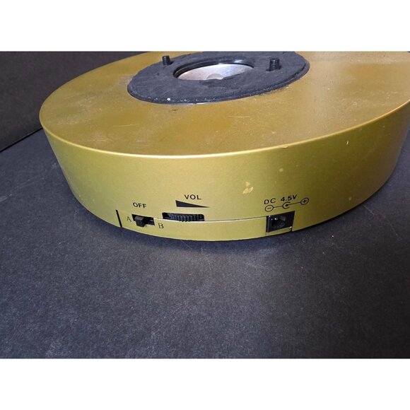 Illuminated Animated Trendmasters Winter Park Carousel With Horses & Bows - Picture 11 of 14